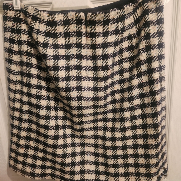 Talbots Black and Cream Houndstooth Wool ALine Skirt - Picture 4 of 6